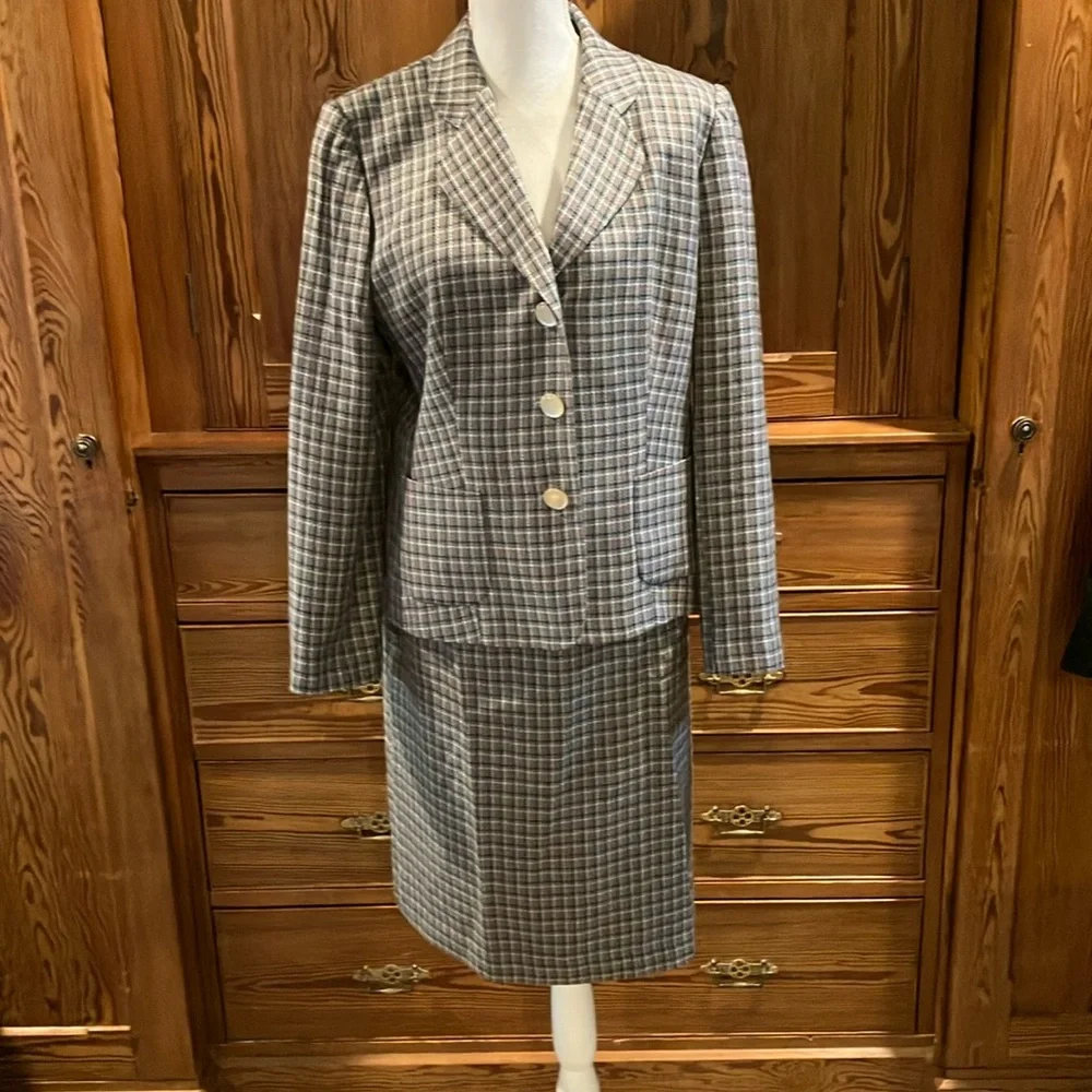 Gray skirt suit with blue orange white plaid 14 - Picture 1 of 7